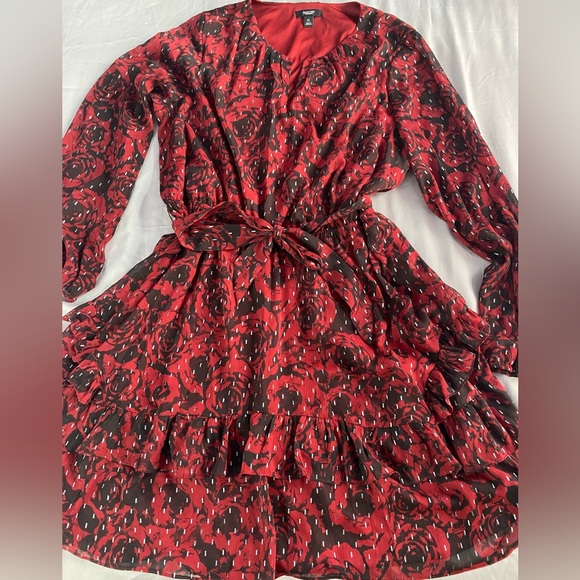 Simply Vera Vera Wang Red and Black Floral Long Sleeve Dress - Picture 1 of 6